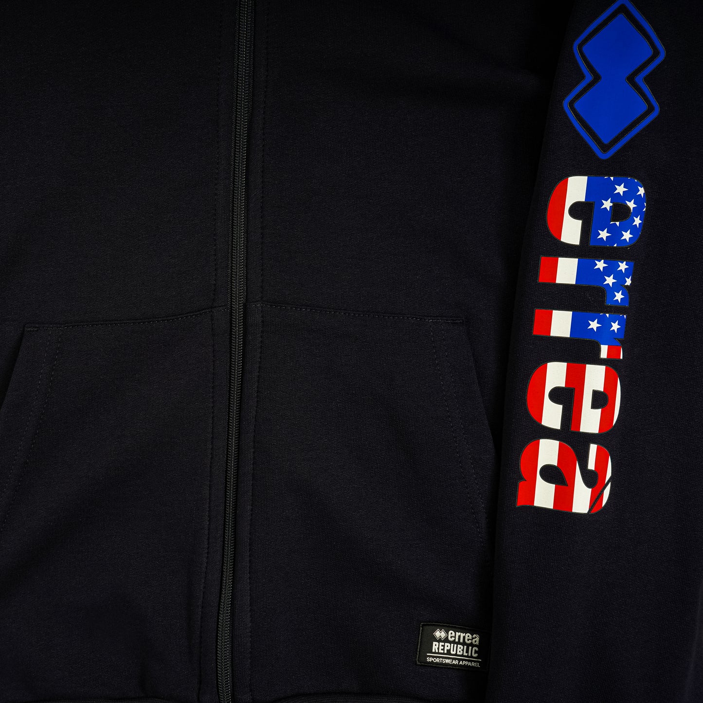 ESSENTIAL FW21/22 MAN ZIP SWEATSHIRT HOODY AD