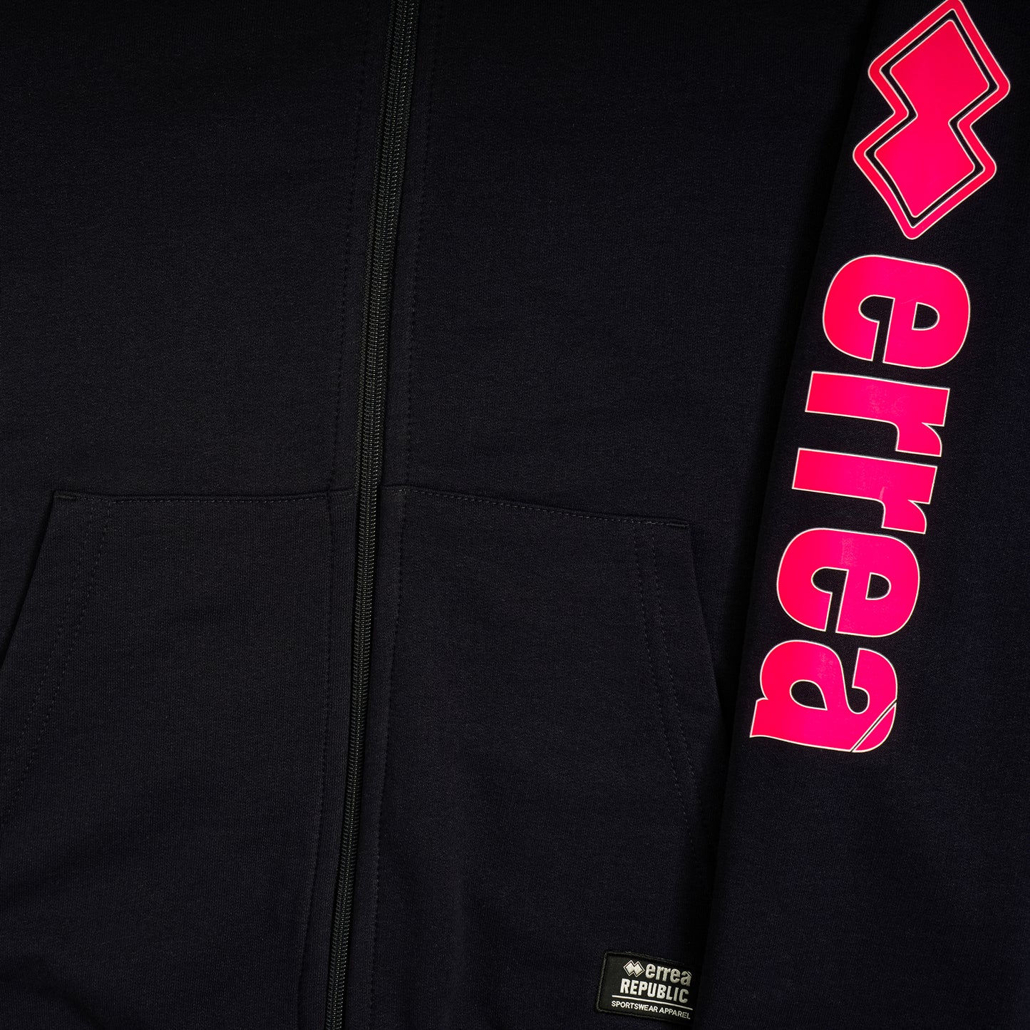 ESSENTIAL FW21/22 MAN ZIP SWEATSHIRT HOODY AD
