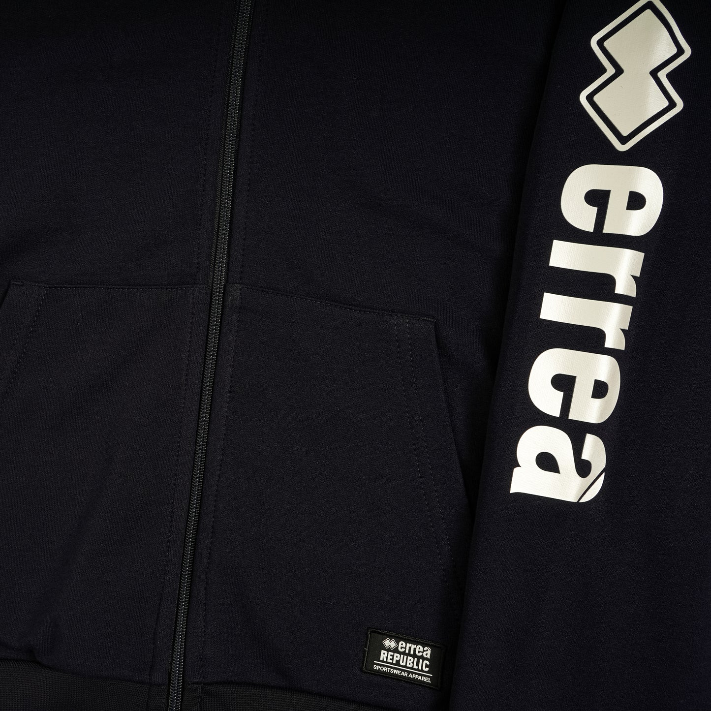 ESSENTIAL FW21/22 MAN ZIP SWEATSHIRT HOODY AD