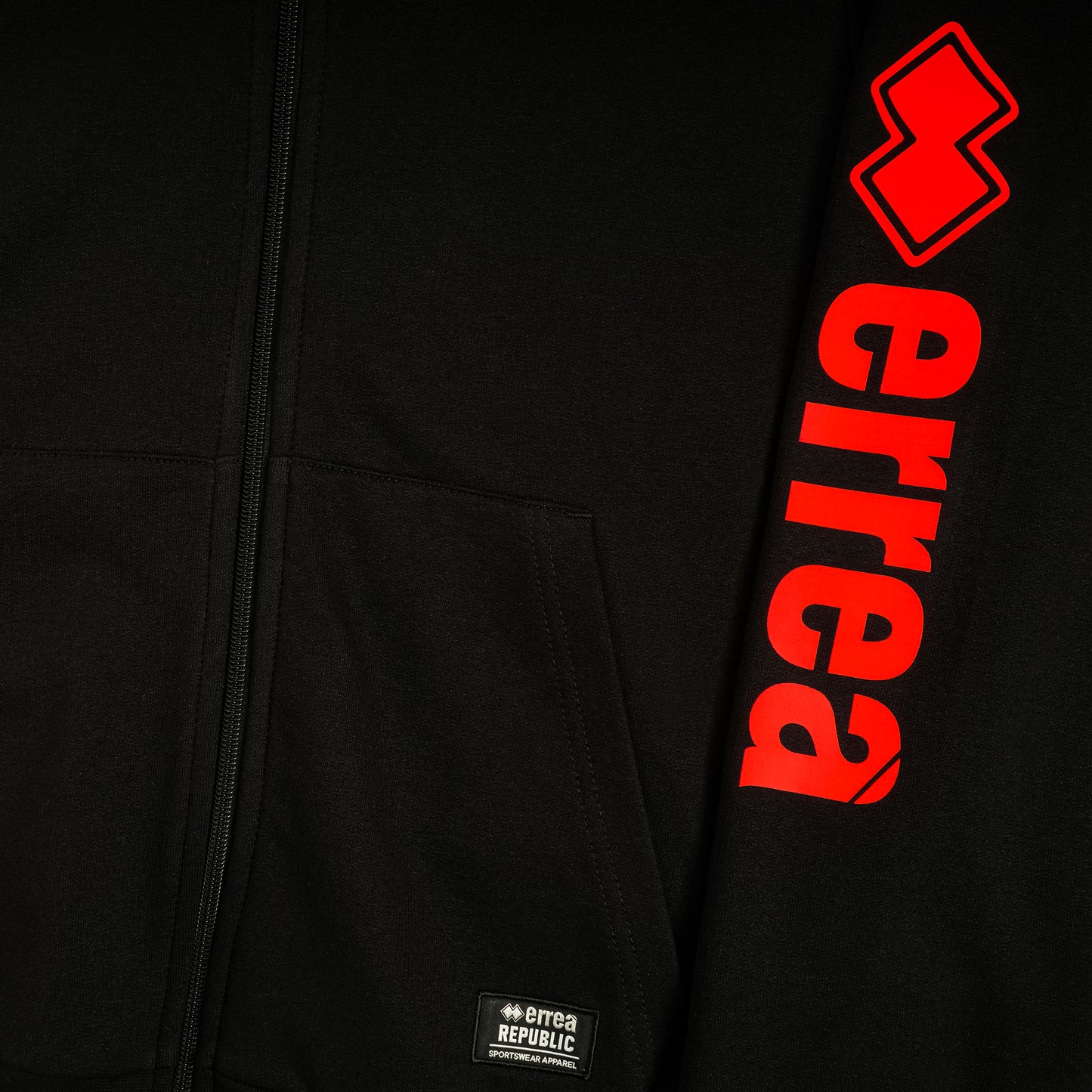 ESSENTIAL FW21/22 MAN ZIP SWEATSHIRT HOODY AD