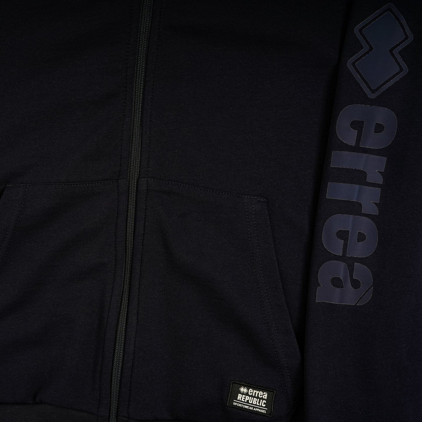 ESSENTIAL FW21/22 MAN ZIP SWEATSHIRT HOODY AD