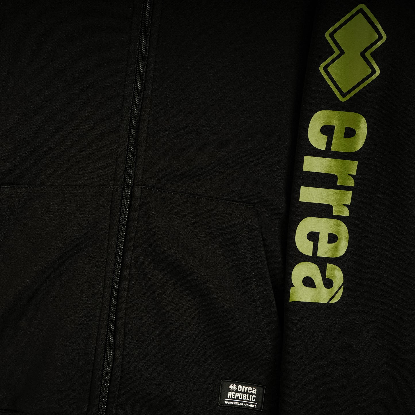 ESSENTIAL FW21/22 MAN ZIP SWEATSHIRT HOODY AD